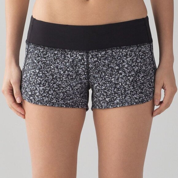 Lululemon Black Speckled Speed Short (4-way Stretch 2 1/2" ) - Size 10 - Picture 2 of 6